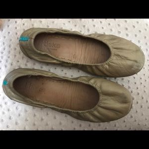 Metallic gold tieks size 6